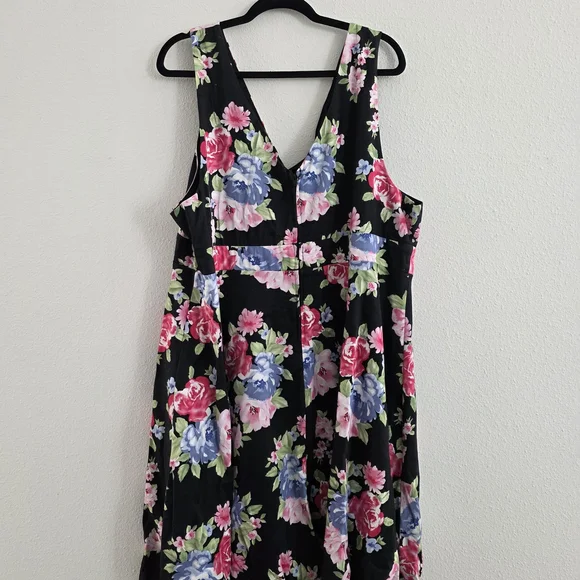 Torrid Black Midi Dress with Pink and Blue Floral Pattern - Picture 4 of 7